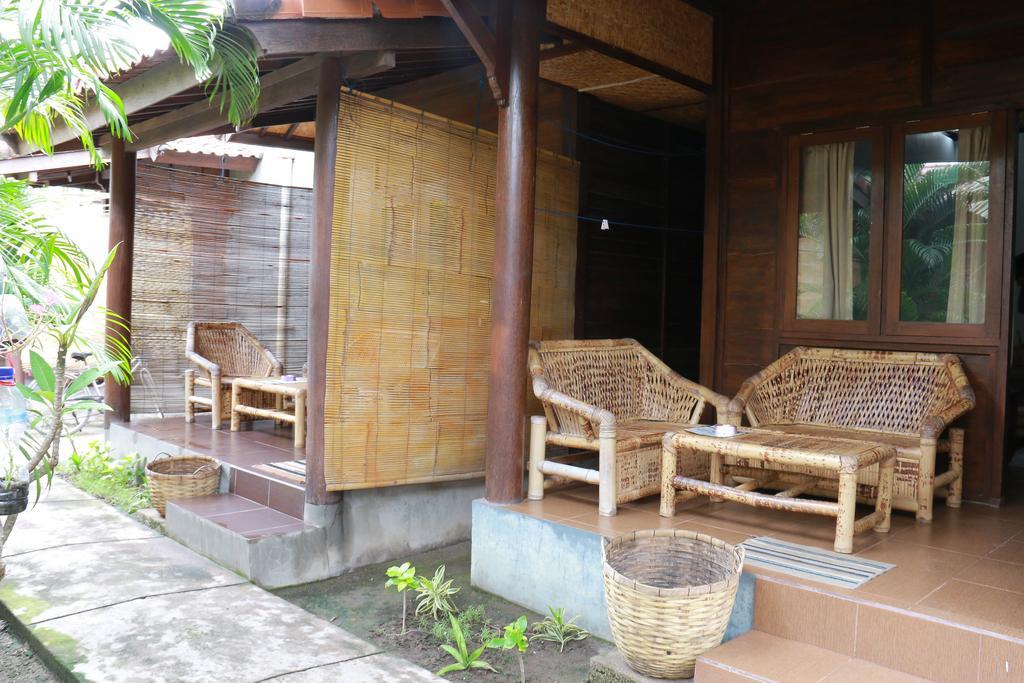 Alexyane Paradise Bungalow ギリ・トラワンガン エクステリア 写真