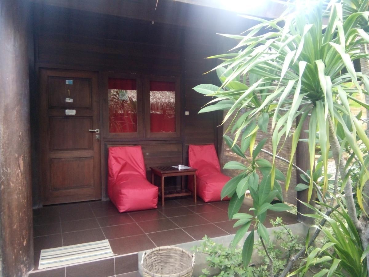 Alexyane Paradise Bungalow ギリ・トラワンガン エクステリア 写真